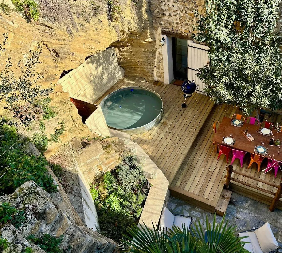 Holiday home Charming Provencal Retreat With A Lush Private Courtyard Villa Rochegude