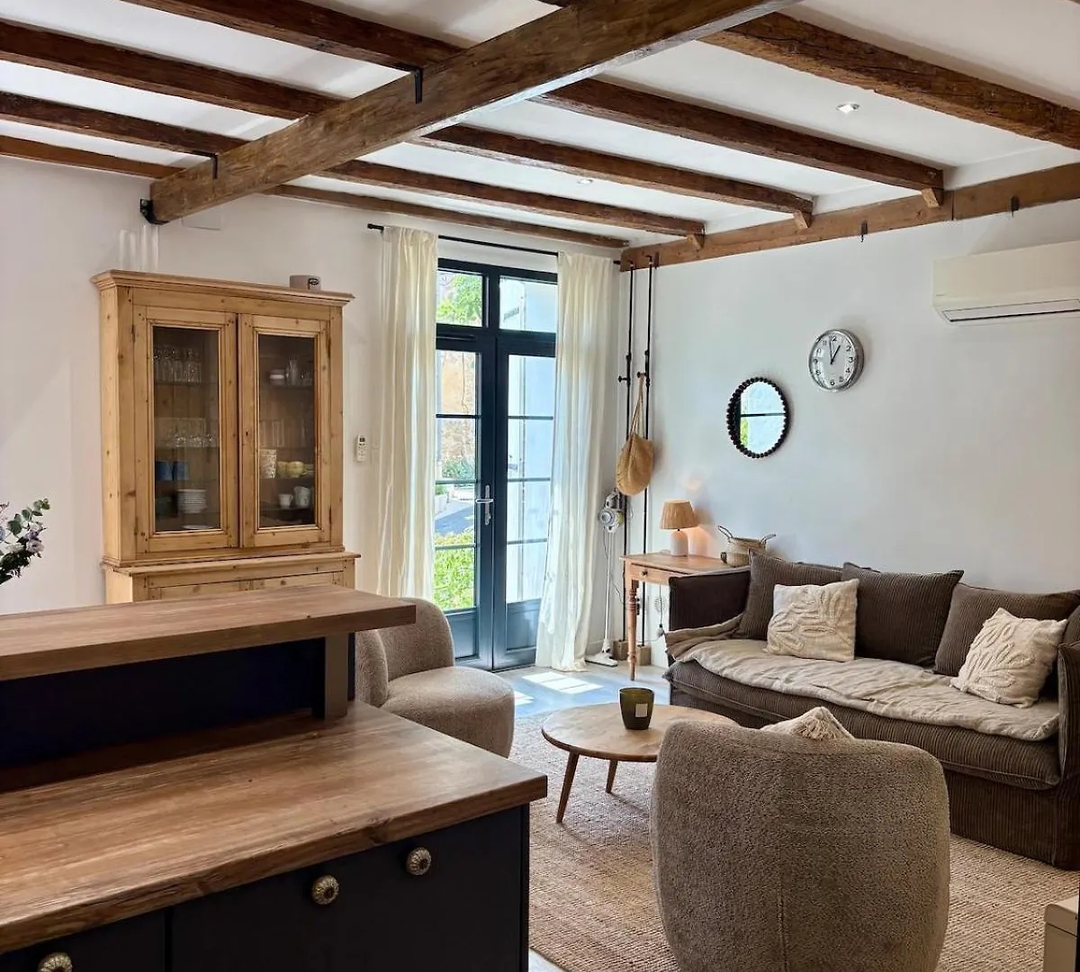 Ferienhaus Villa Charming Provencal Retreat With A Lush Private Courtyard Rochegude