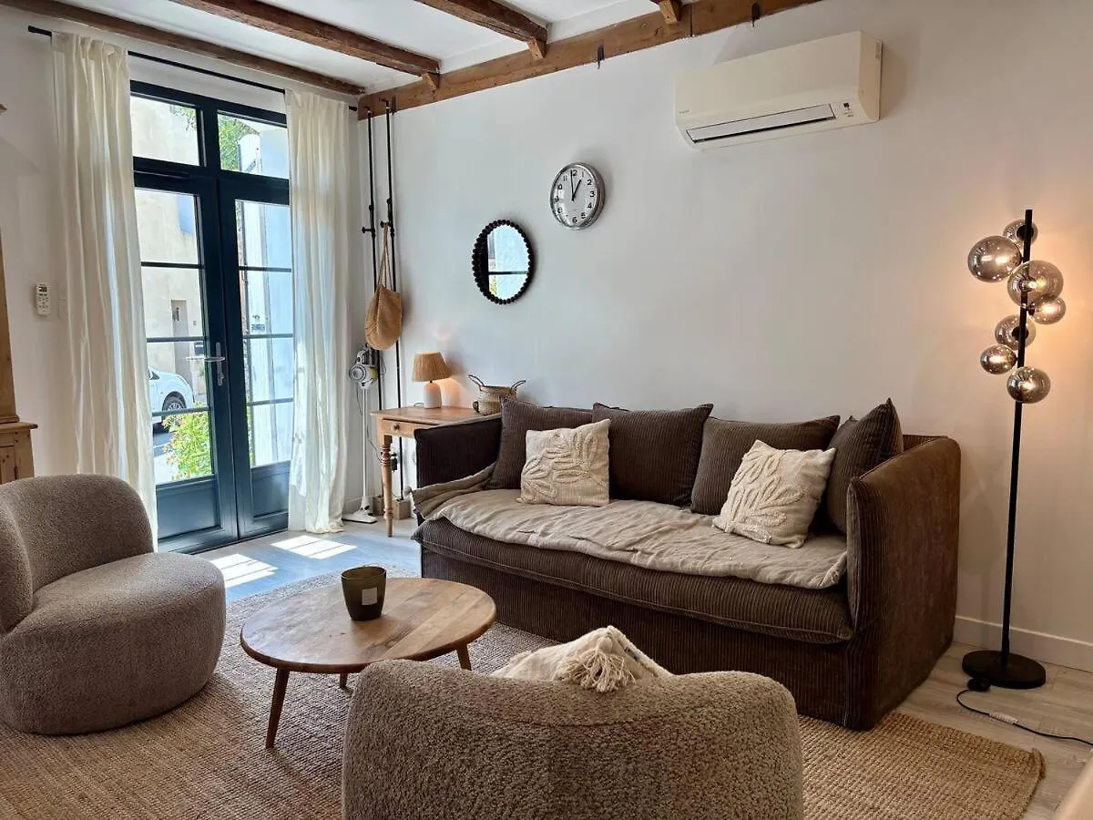 Villa Charming Provencal Retreat With A Lush Private Courtyard Rochegude