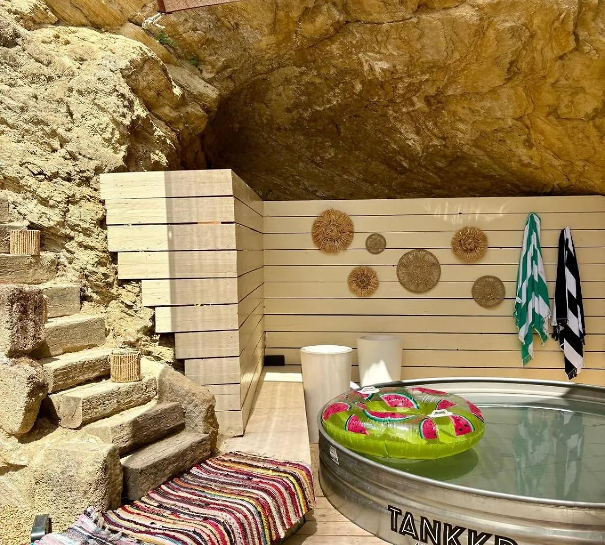 Willa Charming Provencal Retreat With A Lush Private Courtyard Rochegude  0*, Rochegude (Drome)