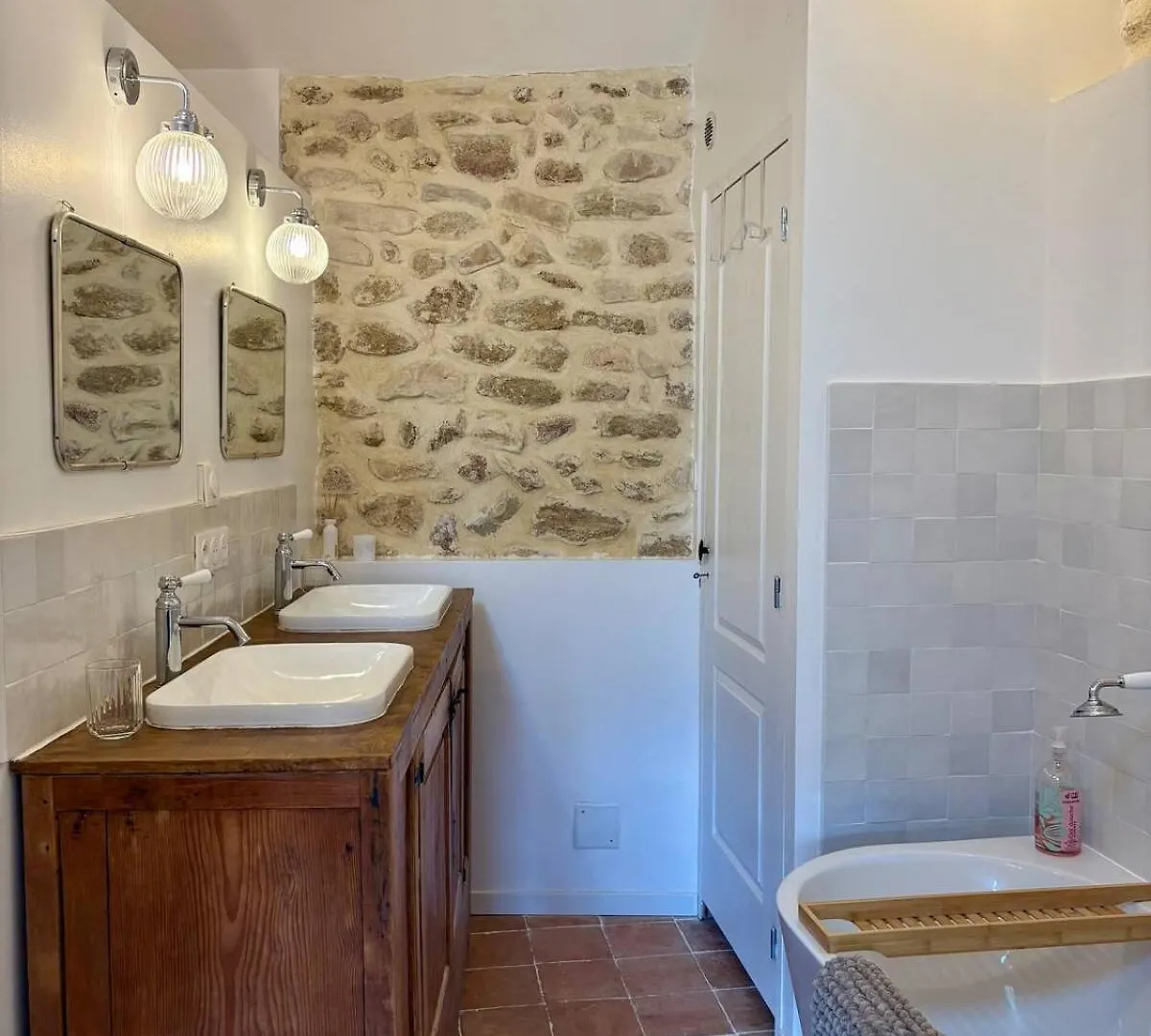 Willa Charming Provencal Retreat With A Lush Private Courtyard Rochegude  Dom wakacyjny Rochegude (Drome)