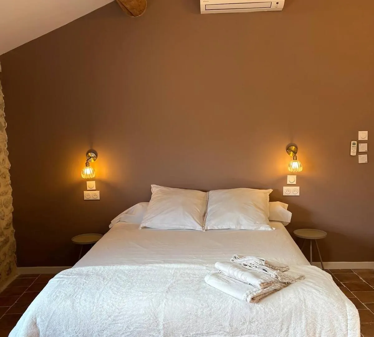 Willa Charming Provencal Retreat With A Lush Private Courtyard Rochegude  Dom wakacyjny Rochegude (Drome)